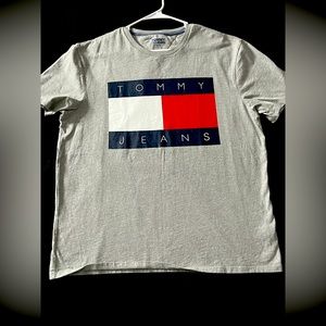Tommy tee
